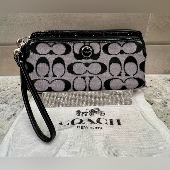 Coach Signature Black and Gray Multi Pocket Wristlet - Picture 1 of 7